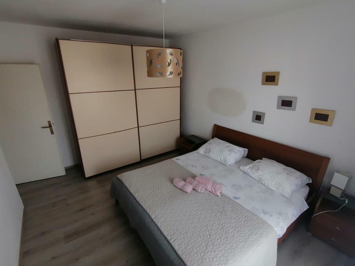 Apartments Bernarda, Jezera Luaran gambar