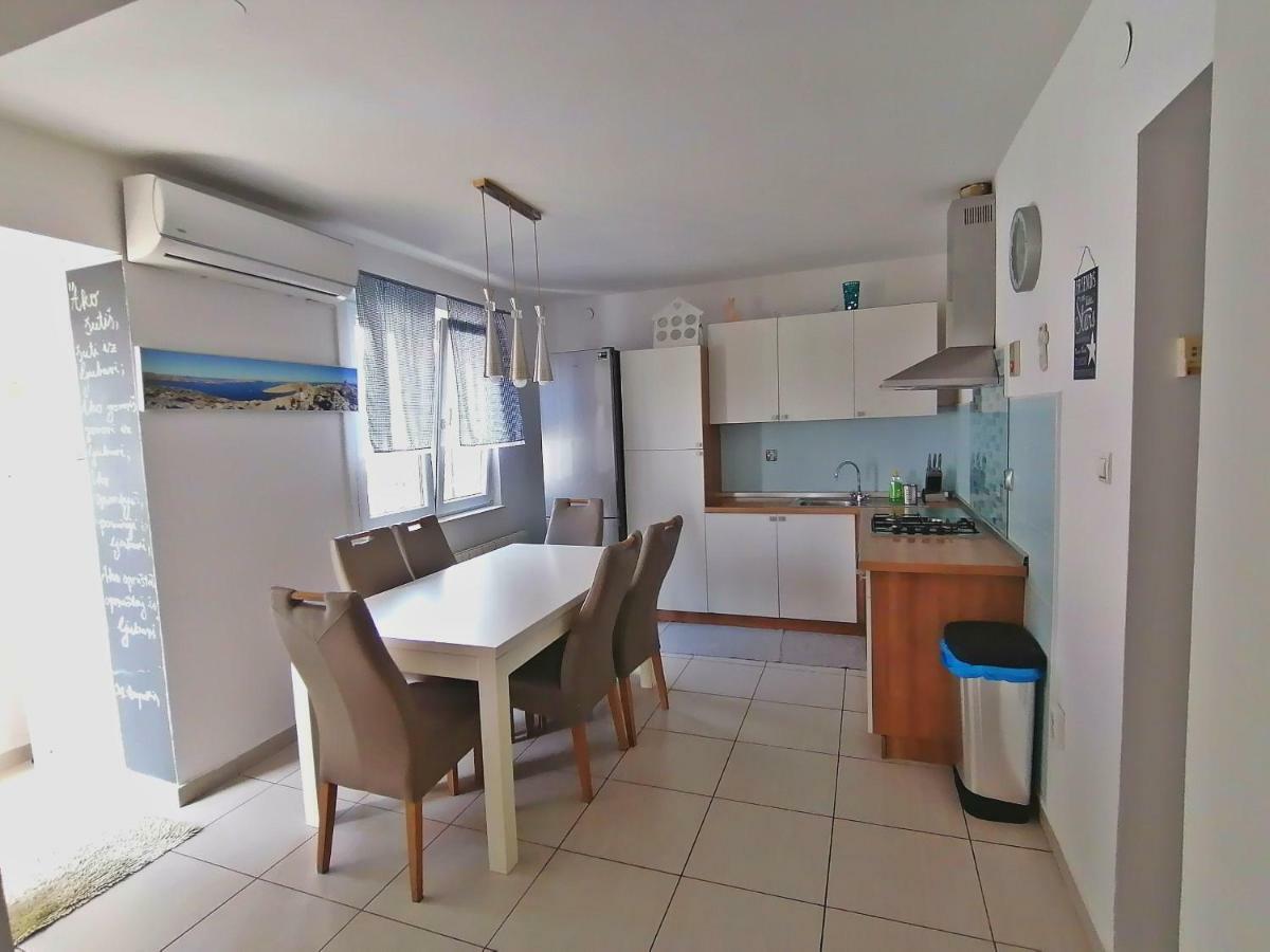 Apartments Bernarda, Jezera Luaran gambar